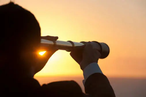 Spotting Scope Vs Binoculars: Choosing the Right Optical Tool